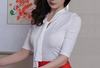 秀人网 – 这组写真里凯竹姐姐的套装，想说精选的好让我难以自拔，是我该关注的时候了？