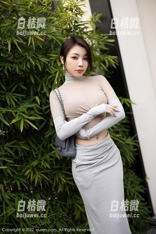 秀人网 - 百看不厌的高清比基尼套图，战姝羽Zina让你想多留一会儿。