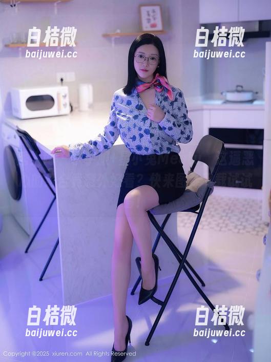 秀人网 - 水手服+星小兔Meetu，这逼恶心的组合竟意外好看？快来图库下载试试看！