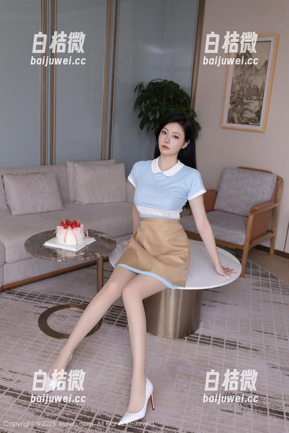 秀人网 - 林悠悠与泳池作品：我能感受到水珠在割席嘛？