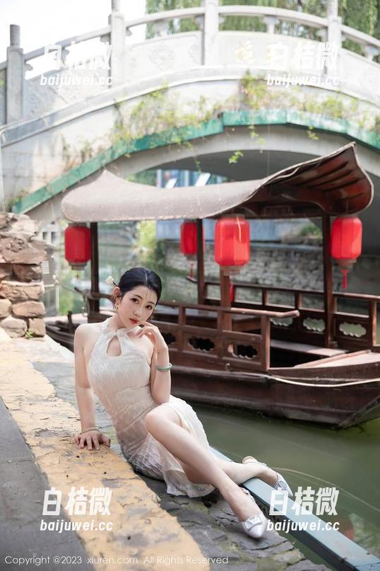 秀人网 - 分享一组王梓童Doirs的女友套图，真心觉得她在撩我…呃，没事我想多了！