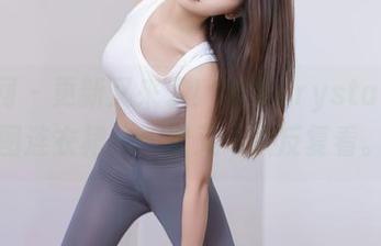 秀人网 – 更新又来了！荡漾Crystal的美图连衣裙，一次又一次反复看。