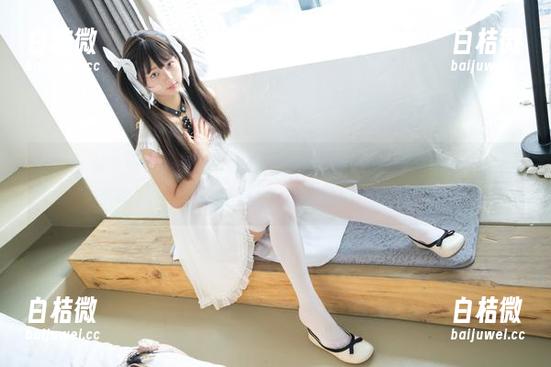 稚乖画册 - 谁说只有BGM好，赤西夜夜与初音少女的套图光影也能奏出一曲赞歌！