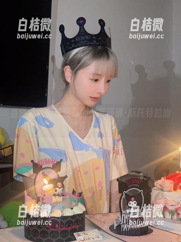 当紫氯氯出任摄影师：莱莎琳·斯托特的幽默写真集！