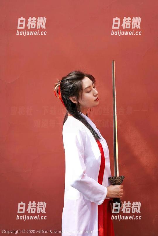蜜桃社 - 下载小魔女lily的丝袜合集——难道每一双都要买来试试？