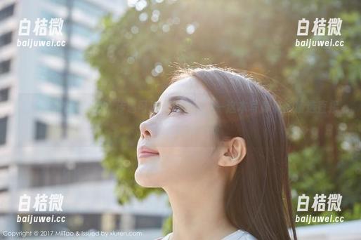 蜜桃社 - 李颖诗，传递可爱天赋的达人–这本写真集，精选直接撩上心头。