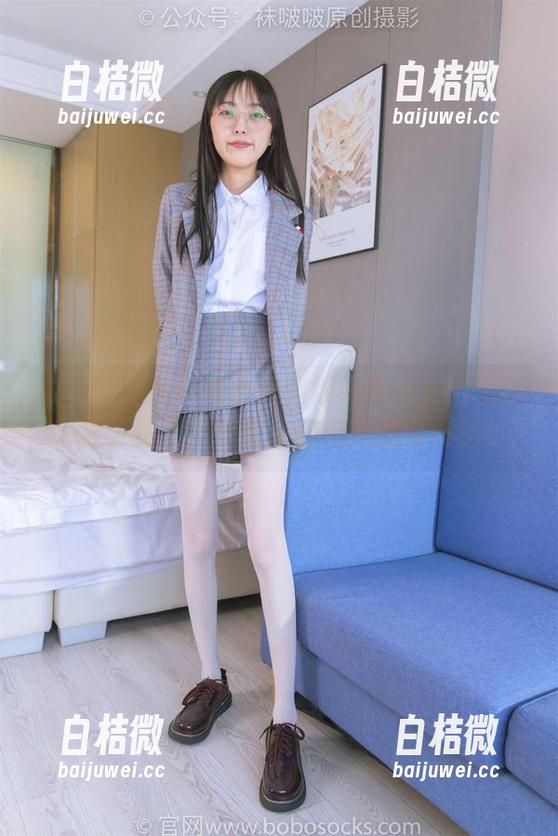 袜啵啵 - 原来黑色大腿棉袜可以穿出气场，稚予免费图册教你如何高雅又俏丽！