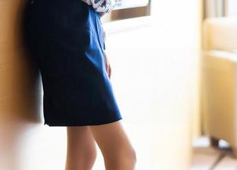 语画界 – 下载吧！小海臀Rena，那个高清秘书让人欲罢不能