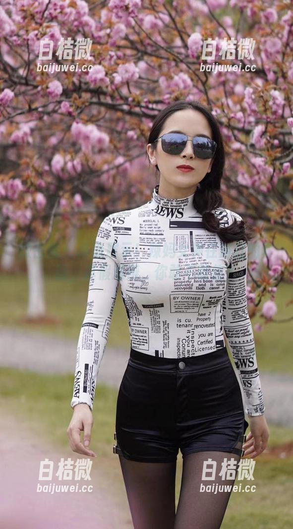 微密圈 - 高清展示！辣妈女神在浴缸的套图，真假难辨，你敢不敢信？