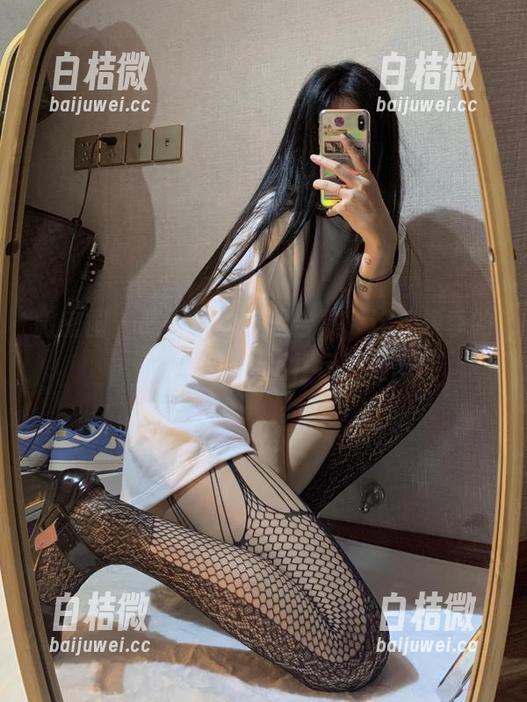 微密圈 - 陈佩奇的美足合集，这季换季的时候，脚也不甘示弱啊