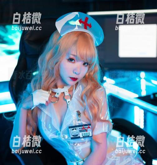 青水百合子的女仆私拍图集：洗衣服也能有大动作，你料想不到的挑战！