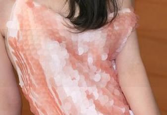 青豆客 – 我要悄悄说，易阳的校园私拍套图，脑洞大开到飞起…