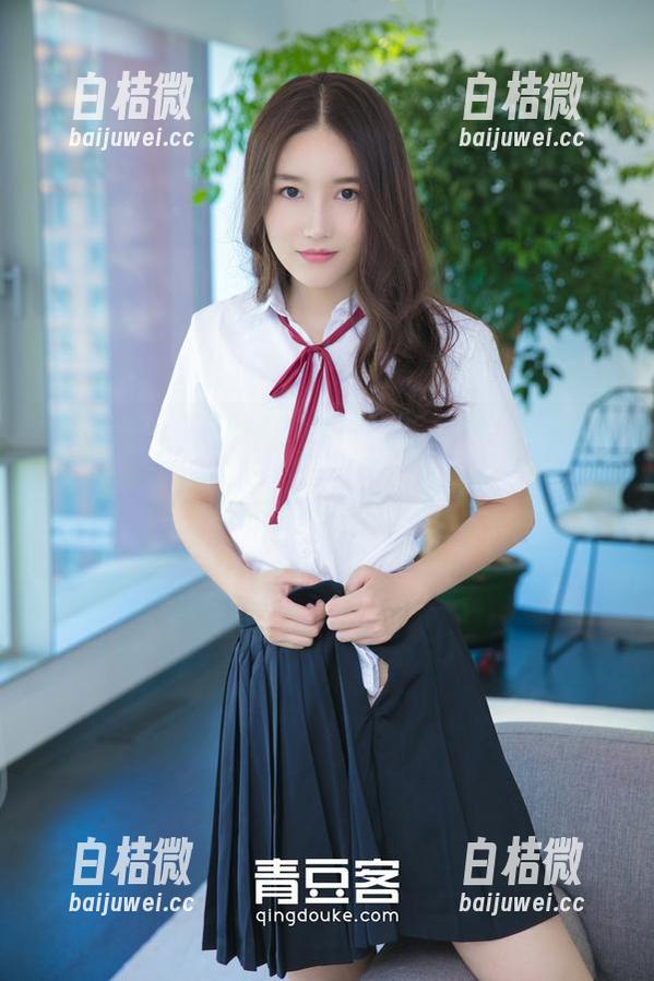 青豆客 - 黑丝细腻触感，梦娜Vanessa的定制图集让人欲罢不能，先说好，不返回了！