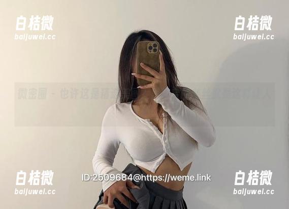 微密圈 - 也许这是精选美图？黑饱宝的灰丝就是这样让人着迷！